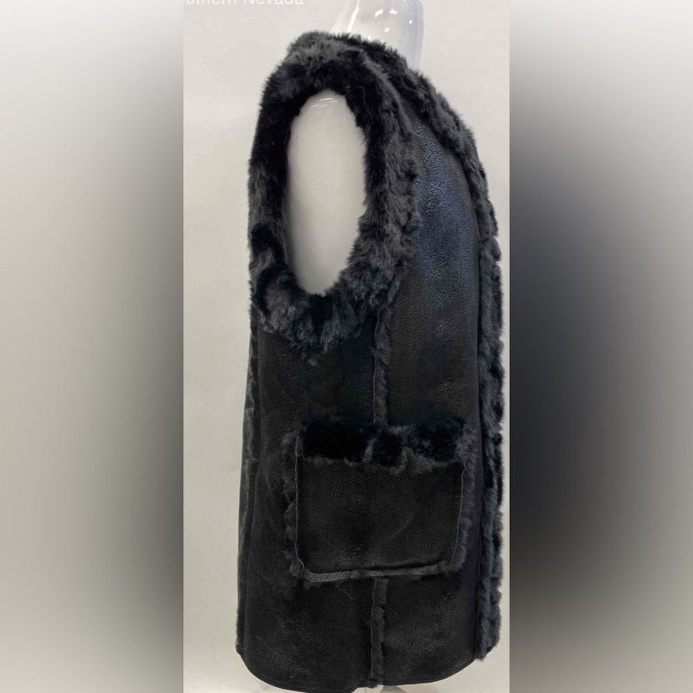 Faux Shearling Reversible Fur Vest Women’s Black